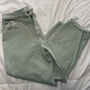 Universal thread vintage straight women’s jeans size 14 / 32R green color